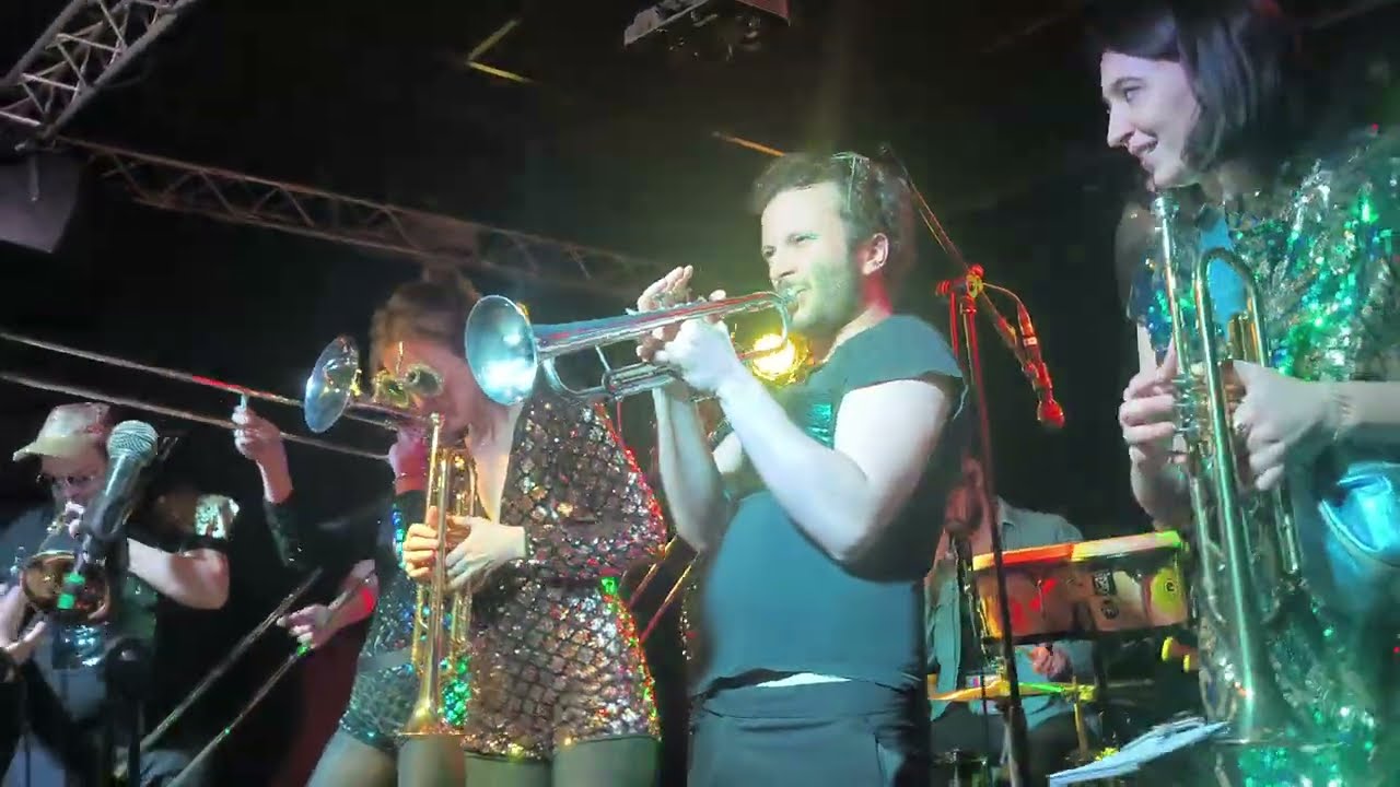 VID 20260206 211042  Fanfare Godfingers