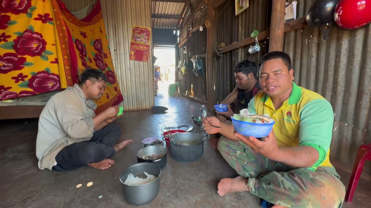 CÔNG TRÌNH LÀM NHÀ 2 MÁI CHO ANH CẢ SINH NĂM 1993 NGÀY THỨ 2 MÙNG 5 TẾT