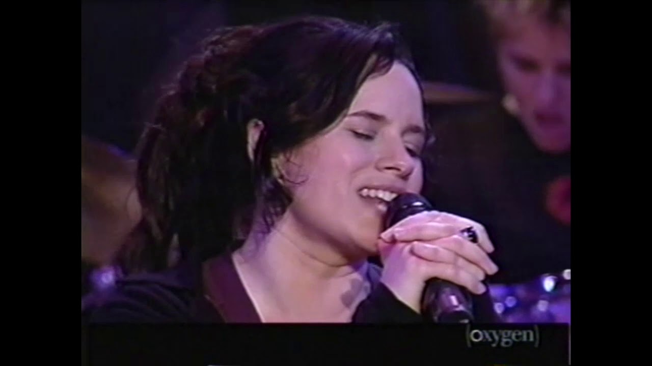 Up Close & Personal With Natalie Merchant - Live TV Concert Aired on Oxygen, December 2001