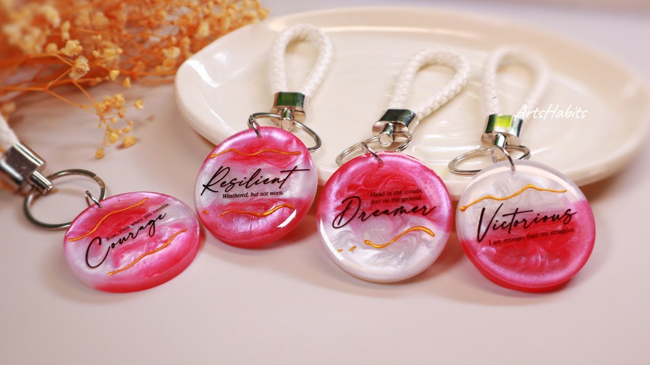 How to make easy resin keychain | Personalize Resin Keychains | Handmade resin Art for Beginners