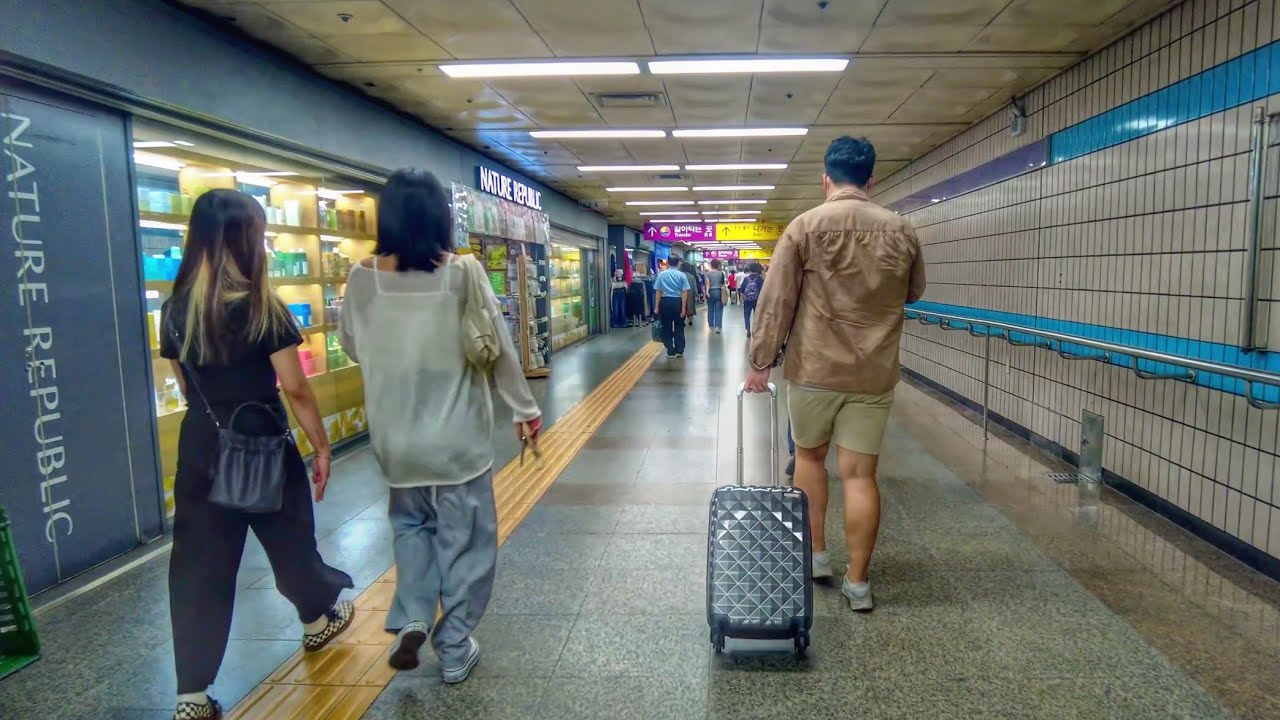 4K / 수도권 전철 1호선 신길역 - 5호선 환승 / Seoul Metropolitan Subway Line 1 Singil Station Transfer to Line 5