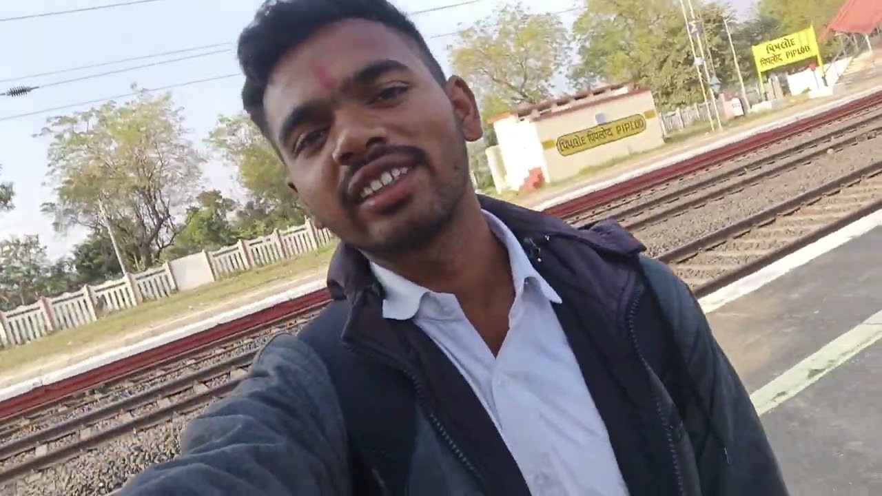 Aaj piploda me kaya kiya ll #vlog #minivlogs #vloger #vlogger #vlogs #vlogging 