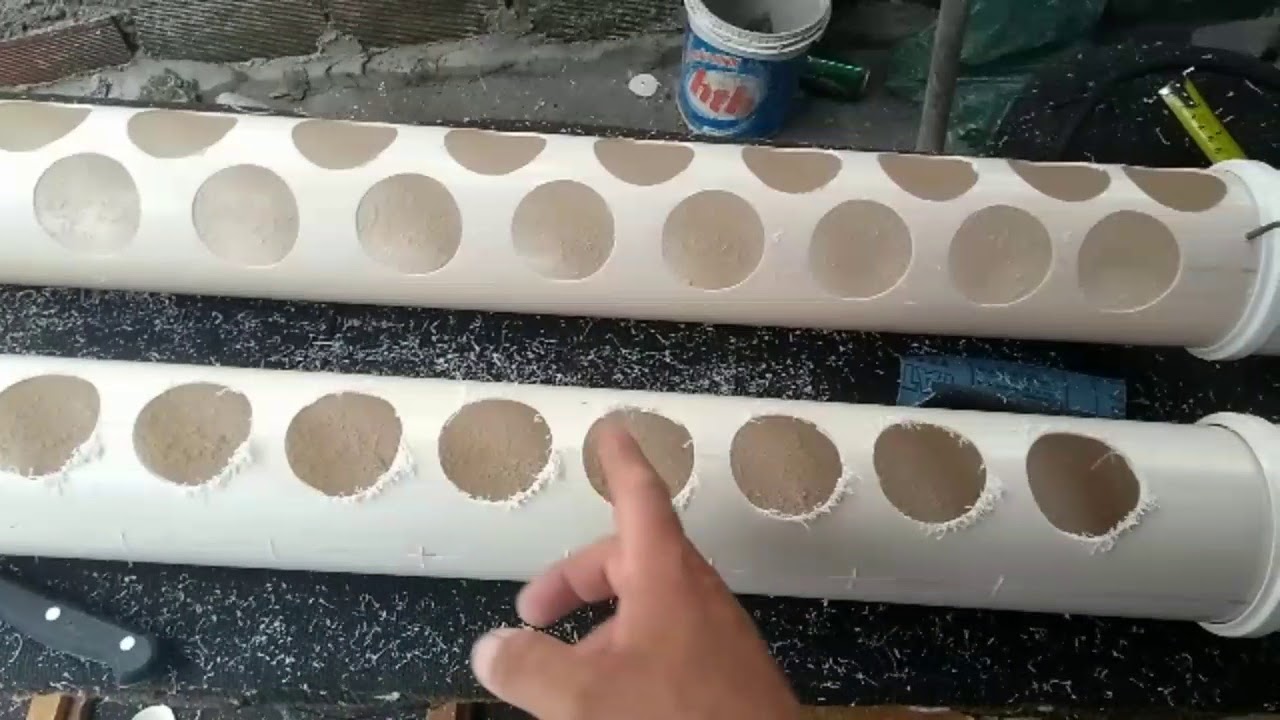 Comedouro para frangos de cano PVC de 4 polegadas