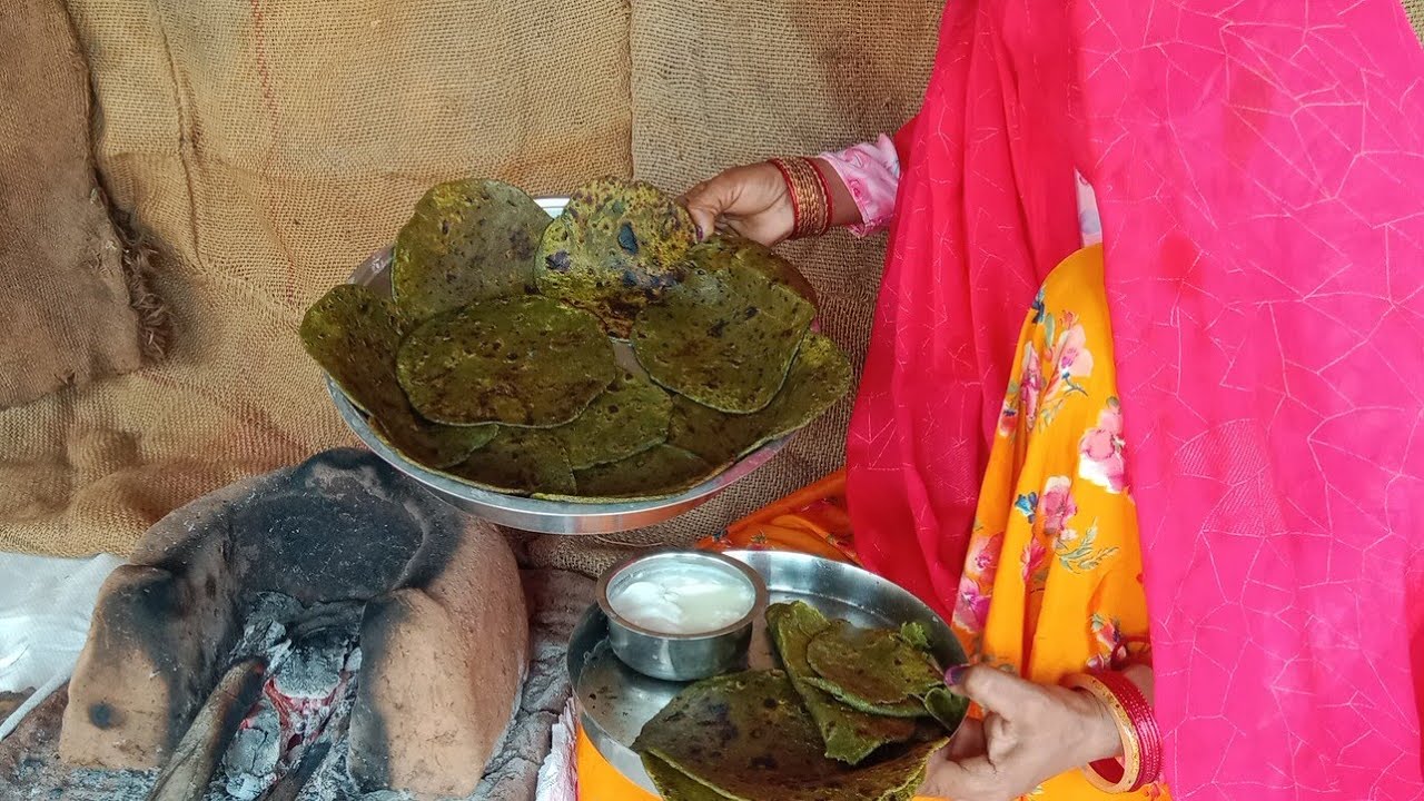 मां के पराठे_ एक राजस्थानीरेसिपी,पालक के पराठे # Svadist Bhojan nu Rasodu/राजस्थानी रेसिपी। देसी