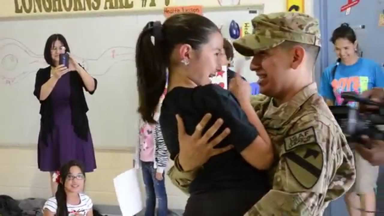 3rd Grader's Brother Returns From Afghanistan