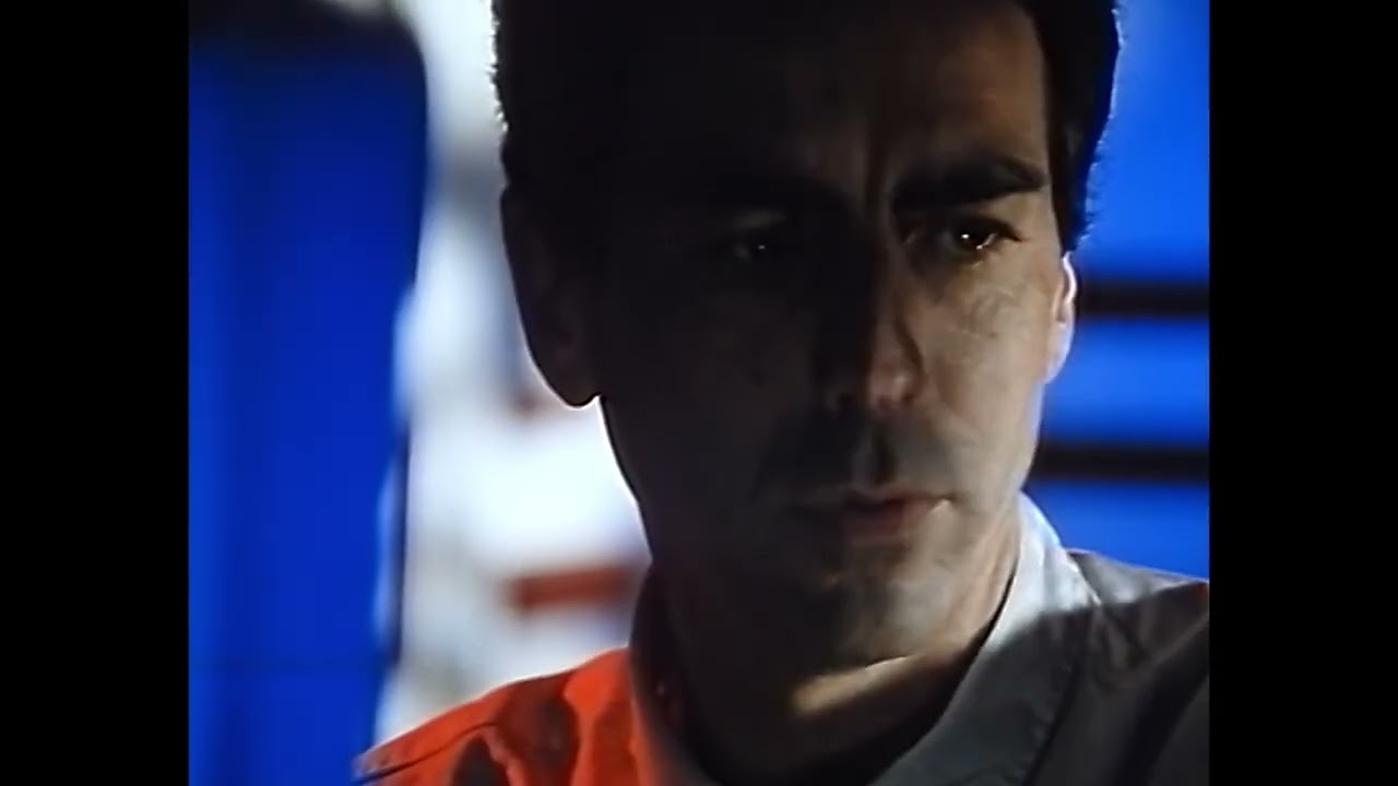 Alain Chamfort - Revenir avec vous (Clip Officiel) (Remastered HQ)