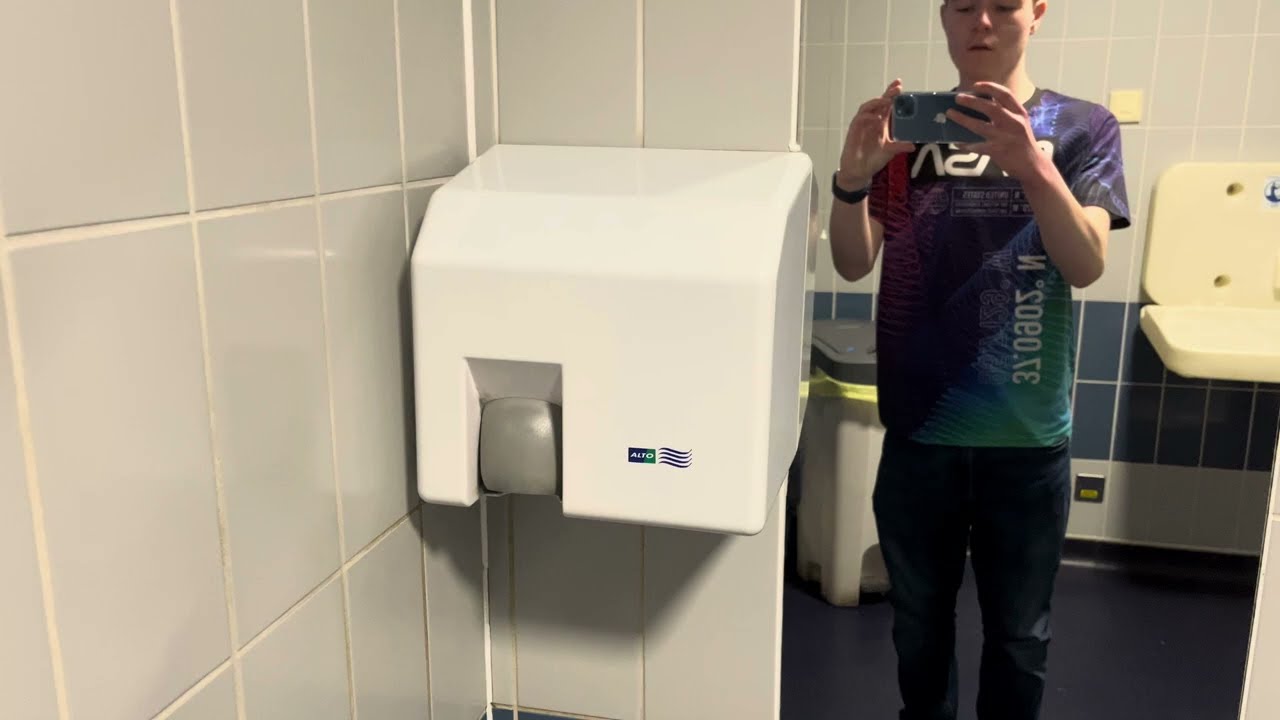 (ALTO) Anda Series 5000 at Copdock Park & Ride - Ipswich - ♿️🚼