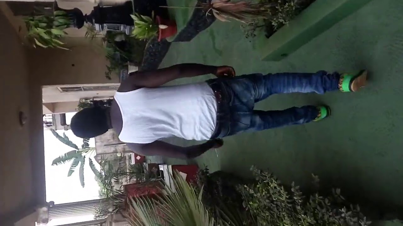 Leo k in k man's house