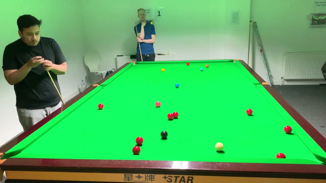 Snooker in Sheffield, frame between two top amateur players.