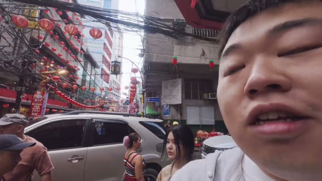 Experience the Chinese New Year atmosphere in the Philippines