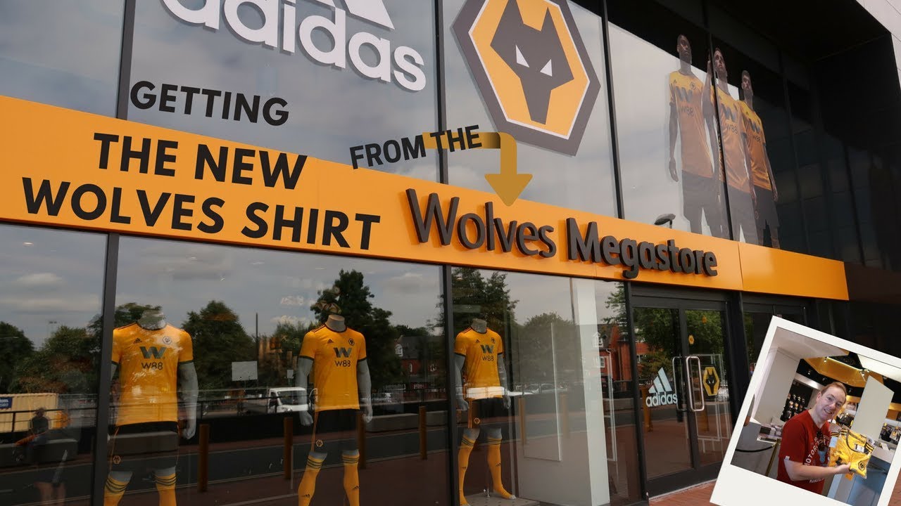 Getting Wolves New Shirt from Wolves Megastore & Surprising Dad with Fan Reaction