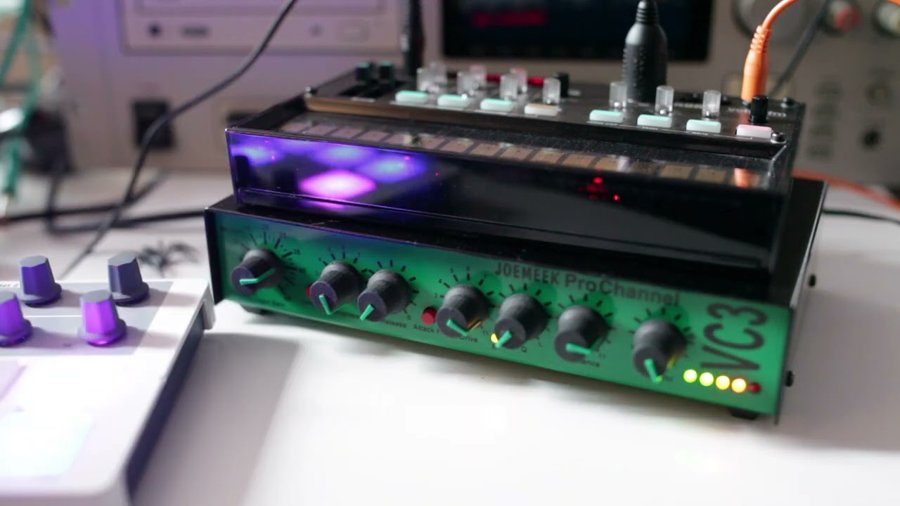 Joe Meek VC3: Korg Volca FM