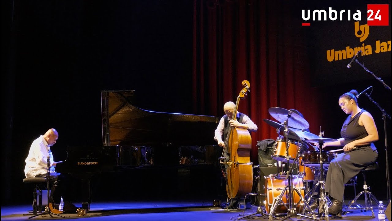 Umbria Jazz 2023, il trio di Kenny Barron al Morlacchi in «How deep is the ocean»