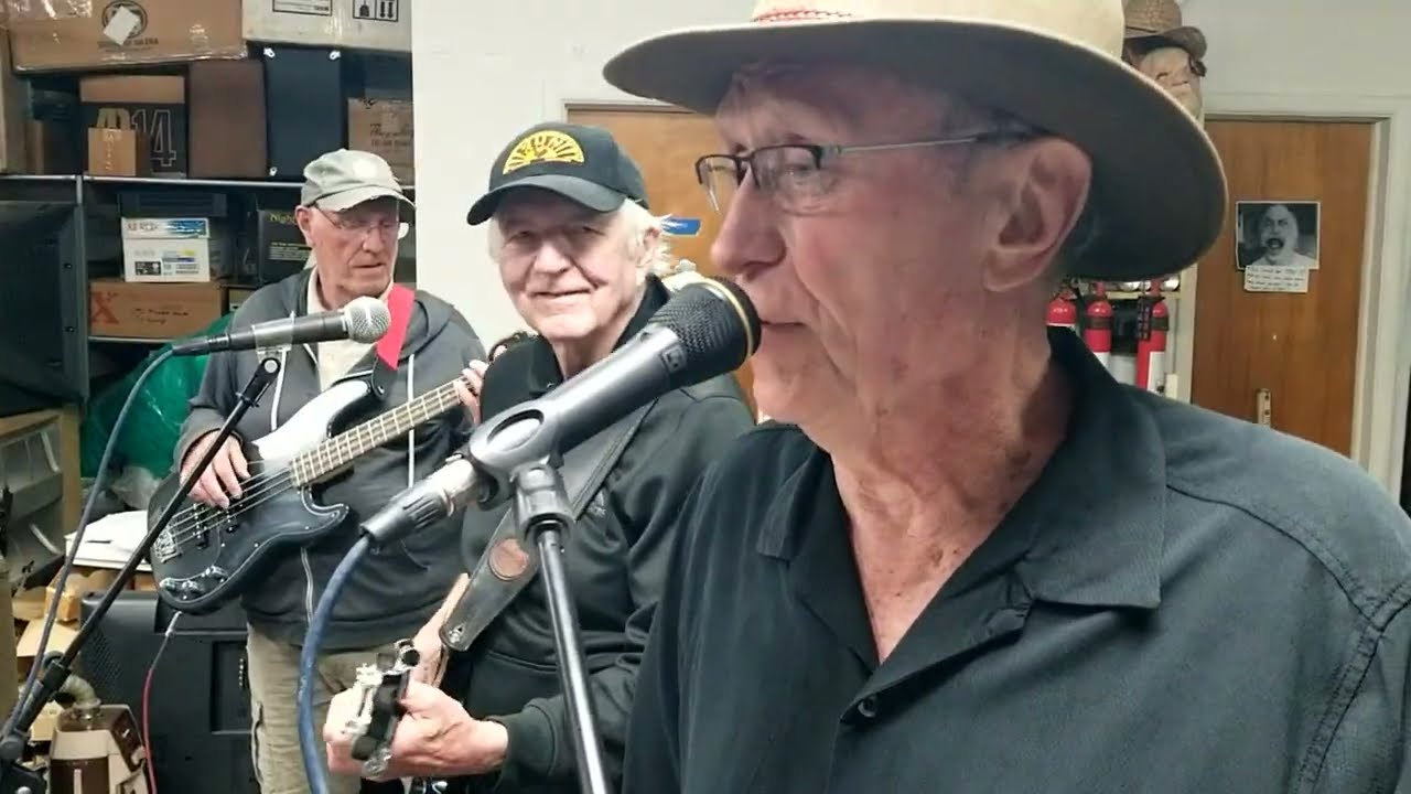 6 Days on the Road Cover