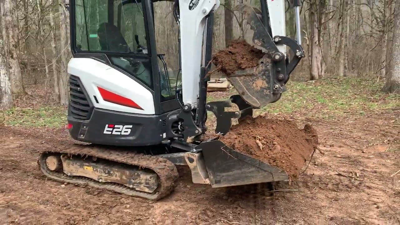 Bobcat E26 With Blade Buddy - IMG 8800