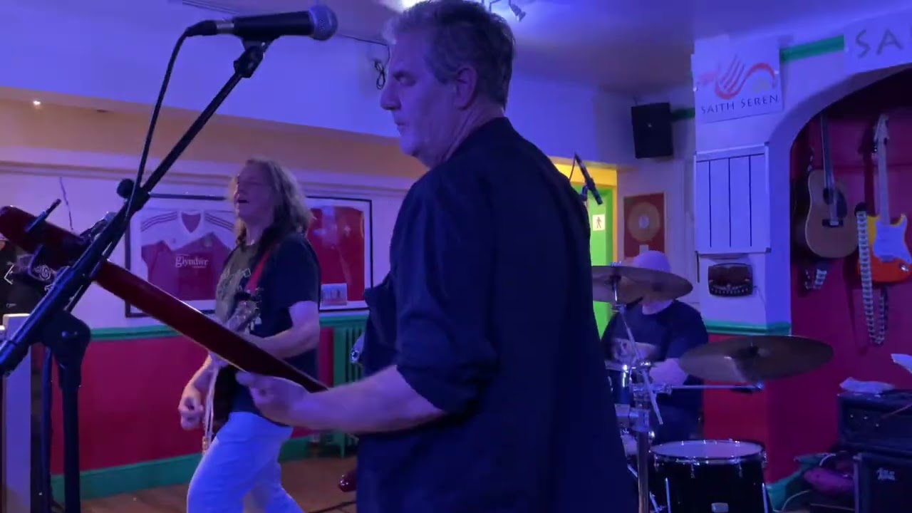Let there be rock.swillers.Saith seren.wrecsam