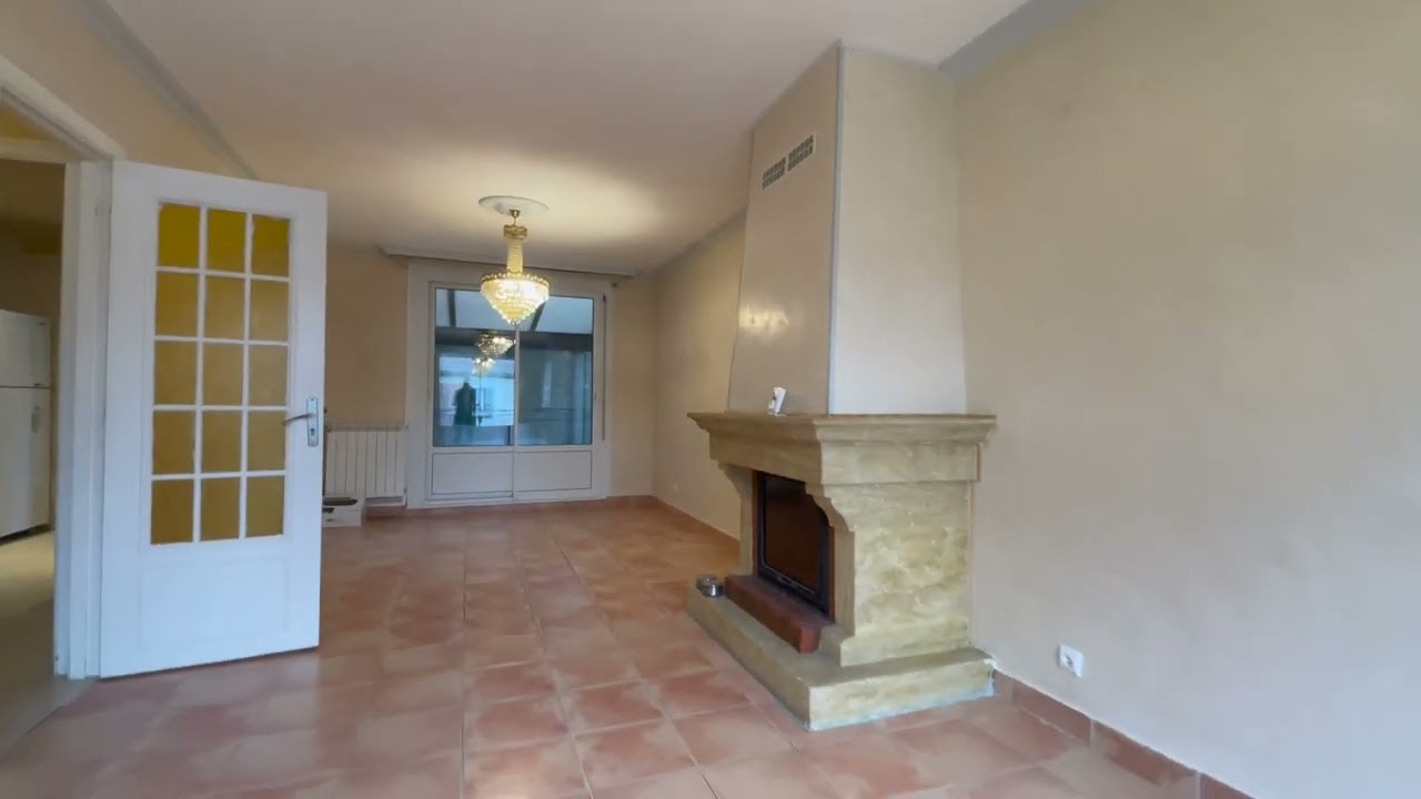 Maison avec piscine creus&eacute;e