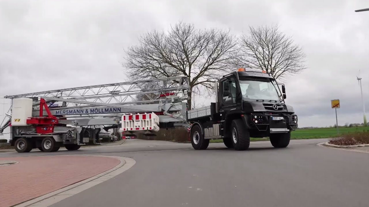 In der Baustellenlogistik glänzt der Unimog U 435 mit seiner Kompaktheit