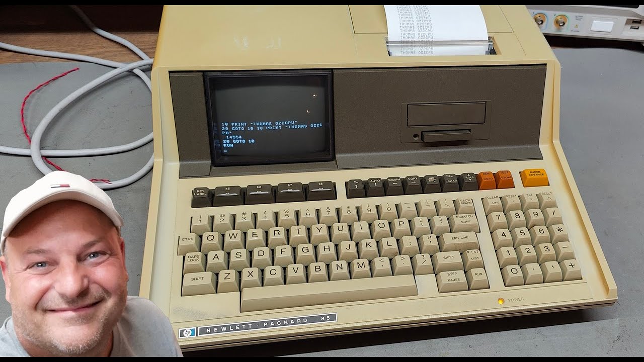 Hewlett Packard HP 85 Personal Computer 1981 running Basic
