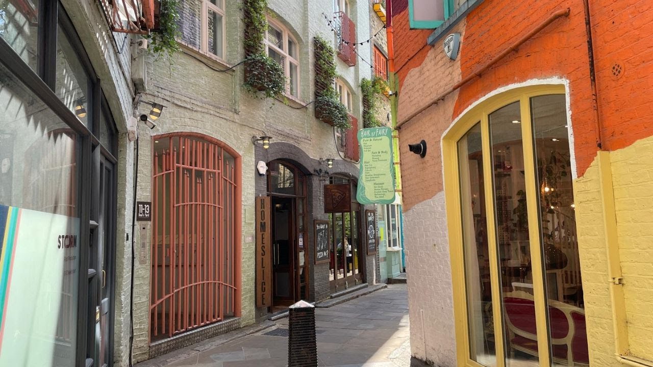 LONDON Walk NEAL'S YARD