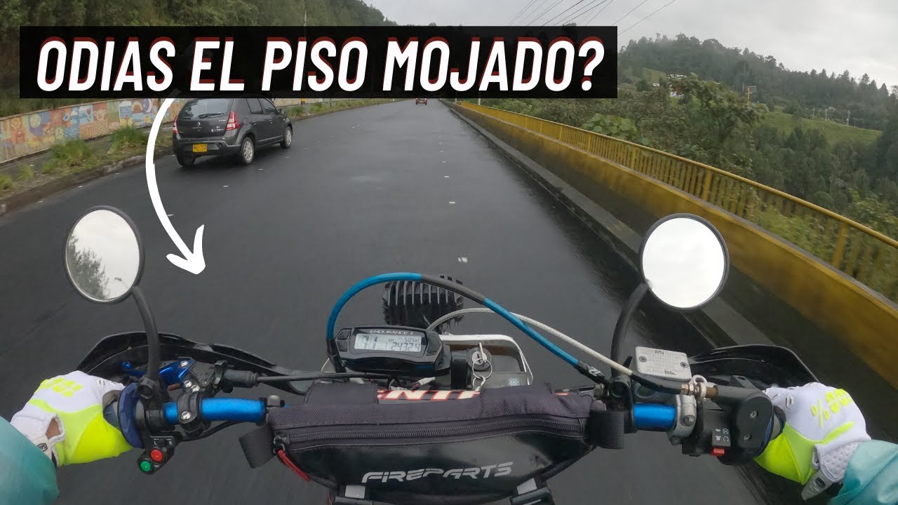 Como Conducir MOTO en piso Mojado - Te sorprenderás del ultimo consejo 😱
