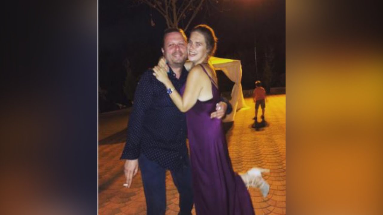 &lsquo; T&euml; lutem falm&euml;&rsquo;&hellip;Adi Hila i k&euml;rkon falje vajz&euml;s dhe na emocionoi t&euml; gjith&euml;ve