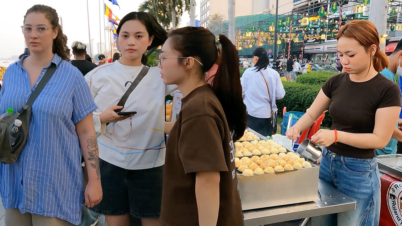 Best Street Food in Phnom Penh 2026 Chaktomuk Riverside Experien - Food Walk In City