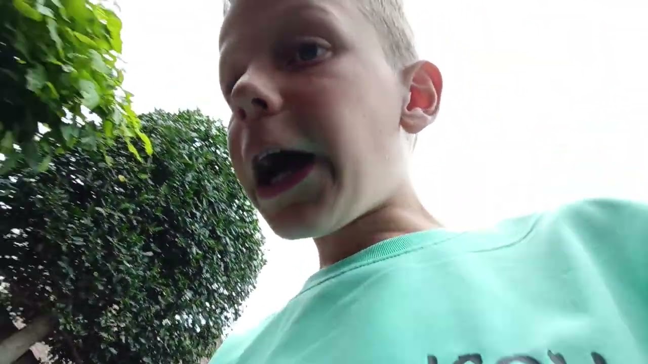 Yo mensen like en abboneer voor een nieuwe vlog 