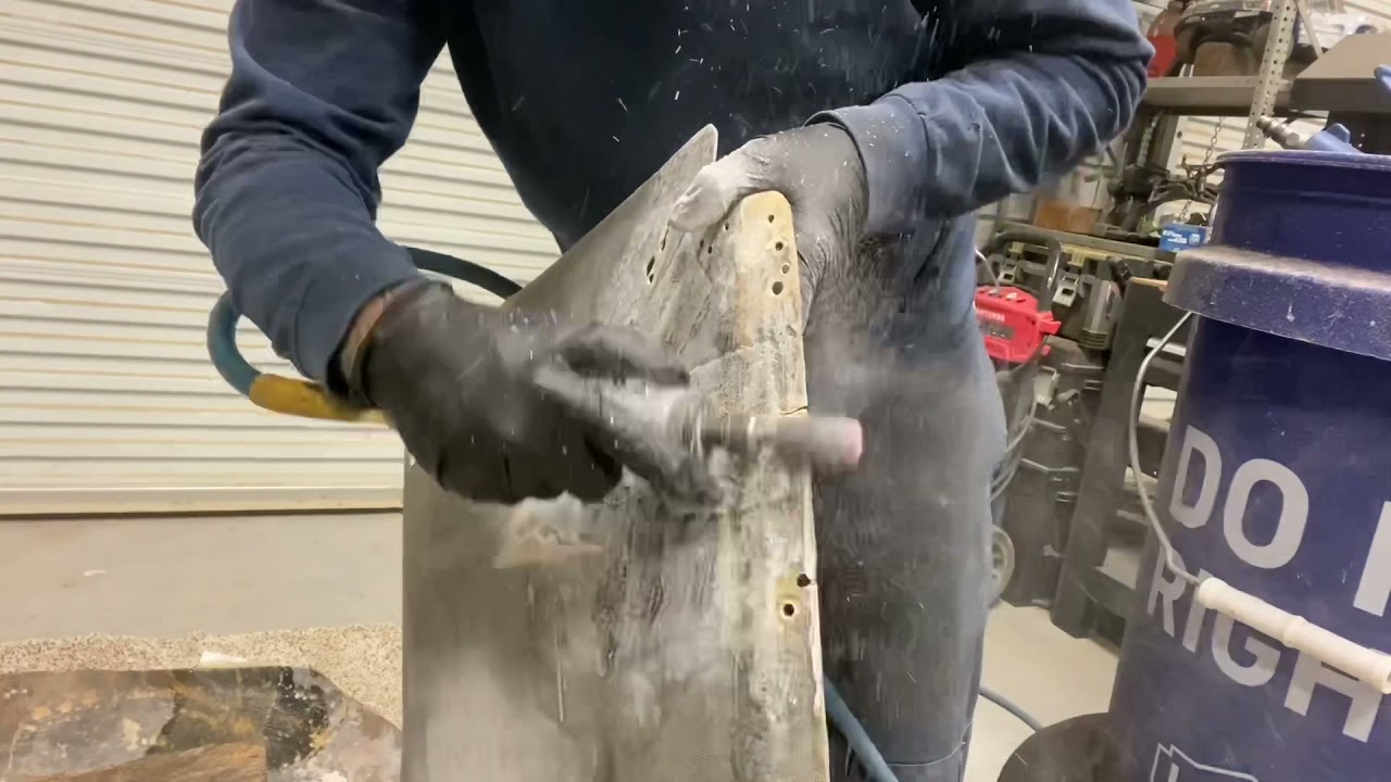 Fiberglass repair on off-road race body