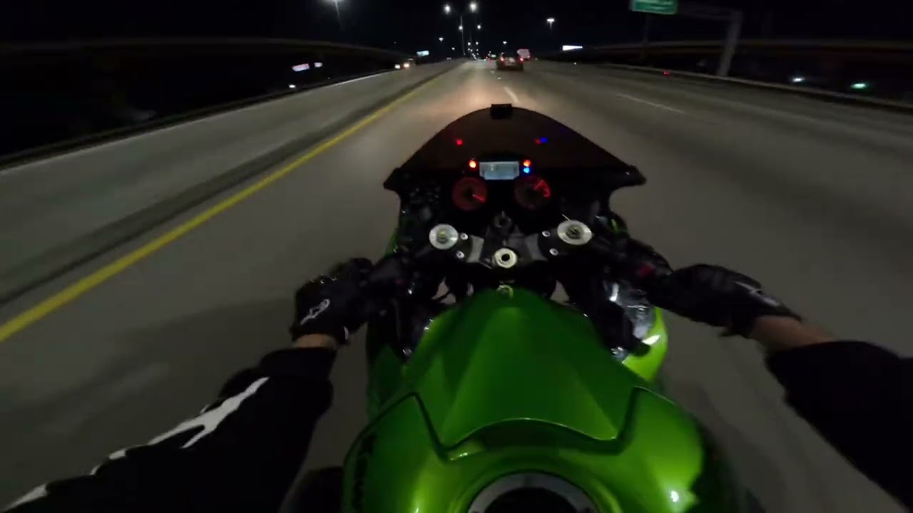 Zx14 and zx6r hit he streets, raw audio