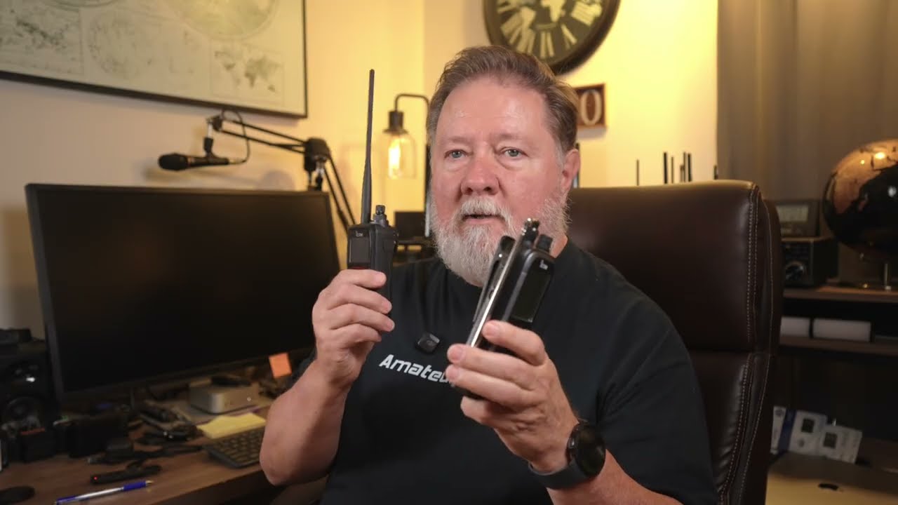 #Icom IC-R6 Vs. IC-R15