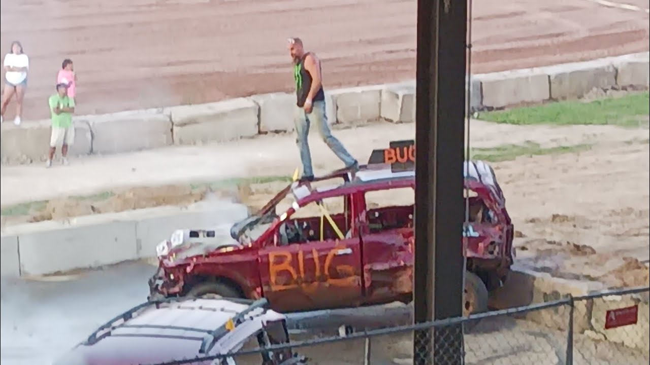 2025 Bill Stuewer (BUG) Waupaca County Fair Mini-trucks Derby 