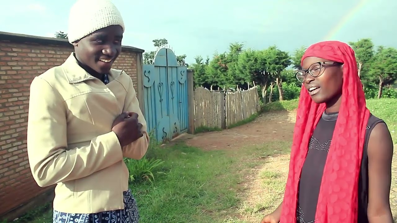 Indaya mwino minsi ziragwiriye akagahungu bayakariye mwiseginda rimwe gusa