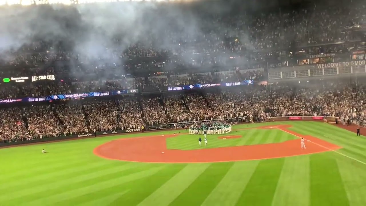 The Moment the Mariners Clinched the Postseason and Ended 20-Year Drought!