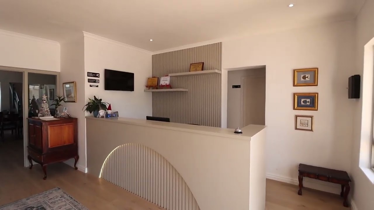Sandbaai Country House Walk Through