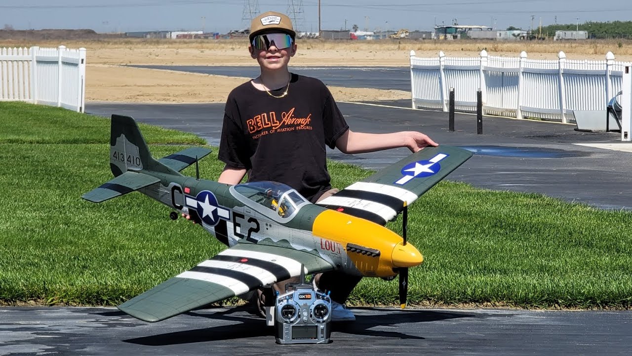 HANGAR 9 20cc P-51 Mustang..Bentleys first full flight
