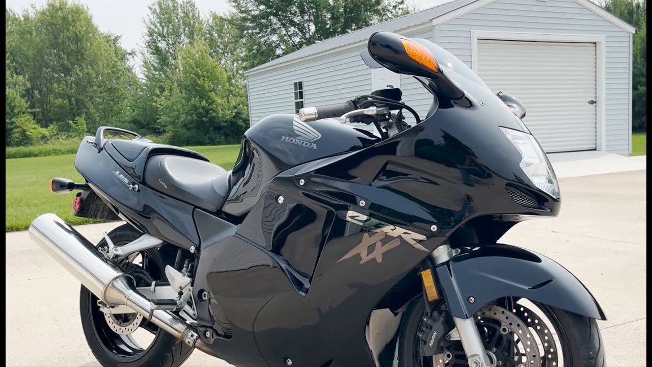Review & Ride 1997 Honda CBR1100 XX Super Blackbird: “Hand of God” Thrust!