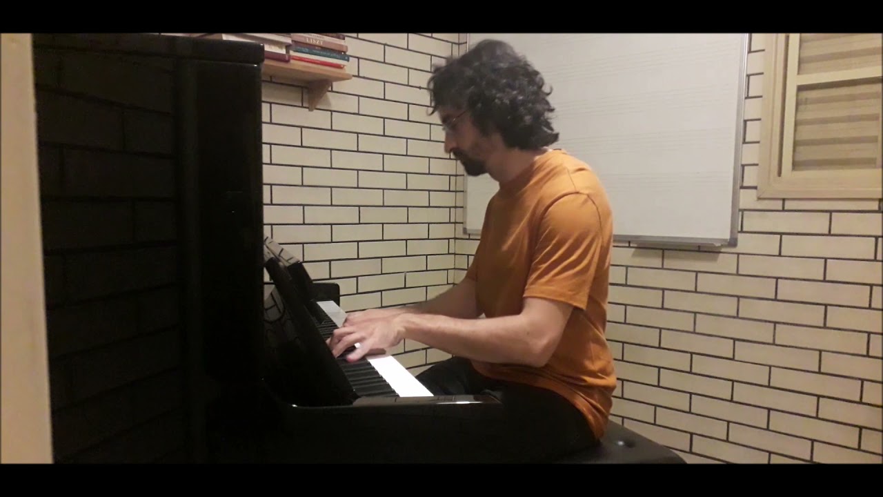 Escovado- Tango Brasileiro (1904)- Ernesto Nazareth. Guilherme Carvalho (piano)