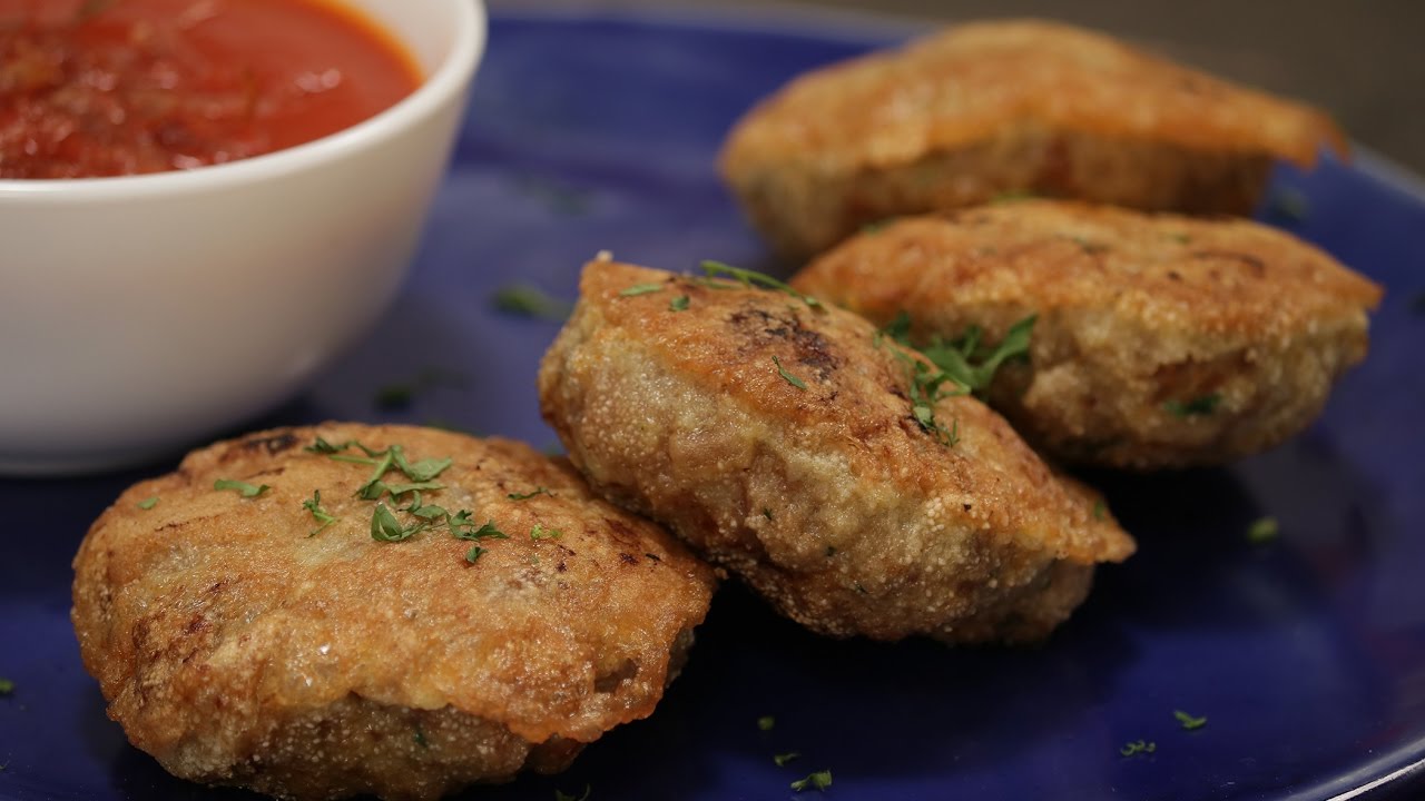 Mutton Cutlets With Tomato Gravy | Parsi Bhonu with Chef Kayzad | Sanjeev Kapoor Khazana