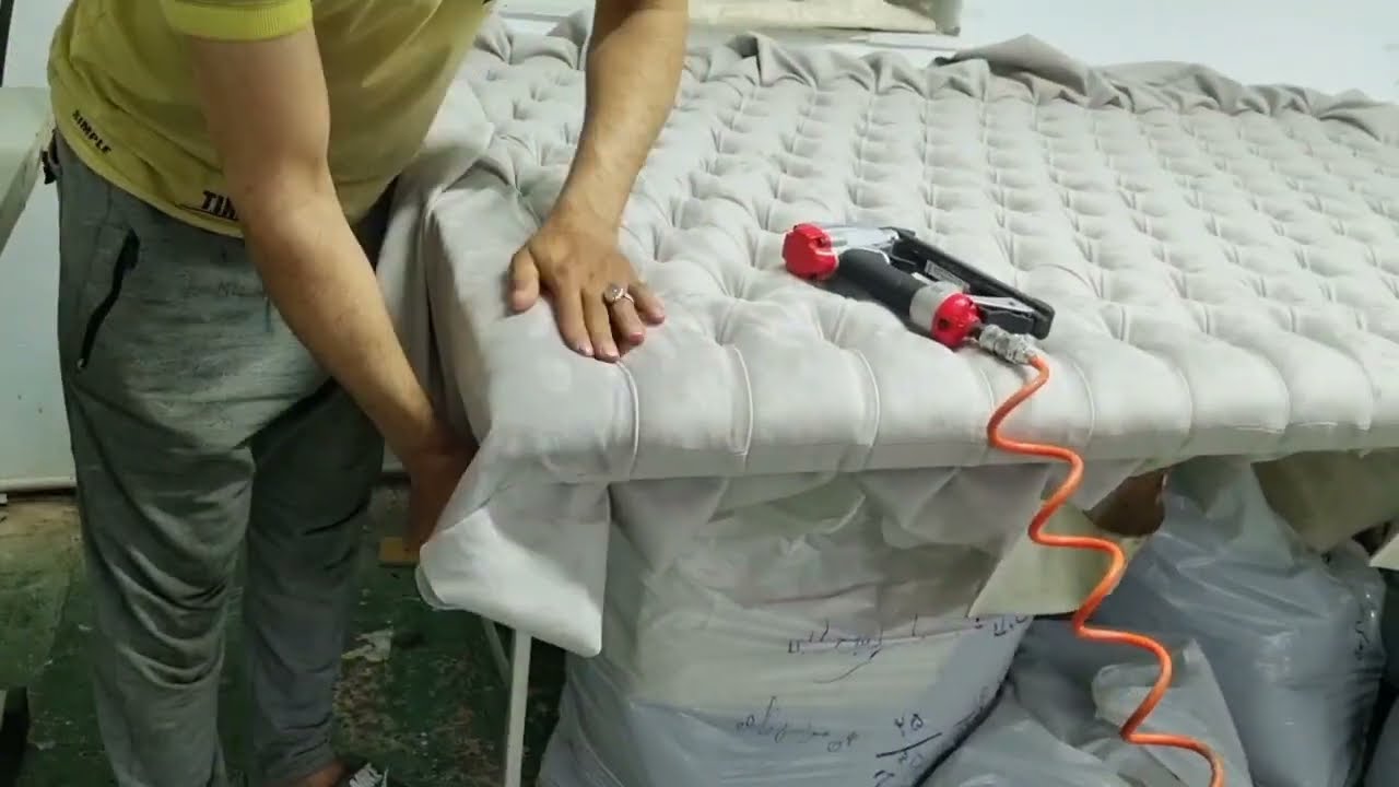 tufting your headboaerd(bed).
#reupholstering
#tufted
#upholster