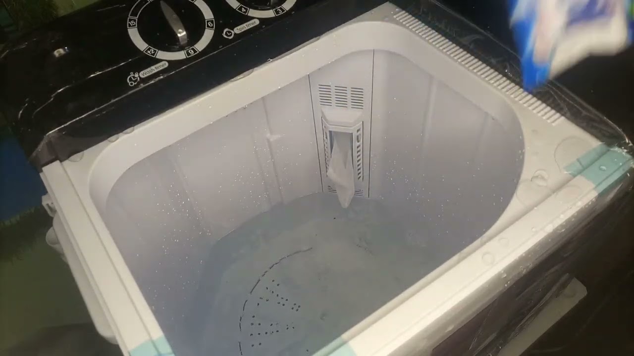 Washing dirty clothes with New pearl washing machine