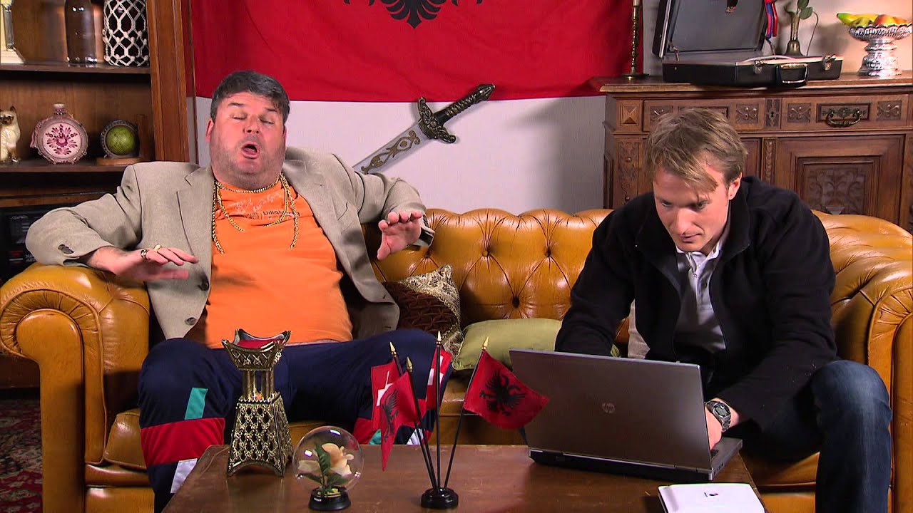 Mergim Muzzafer wird zur Schaltzentrale der Macht (official) | Giacobbo / Müller | Comedy | SRF