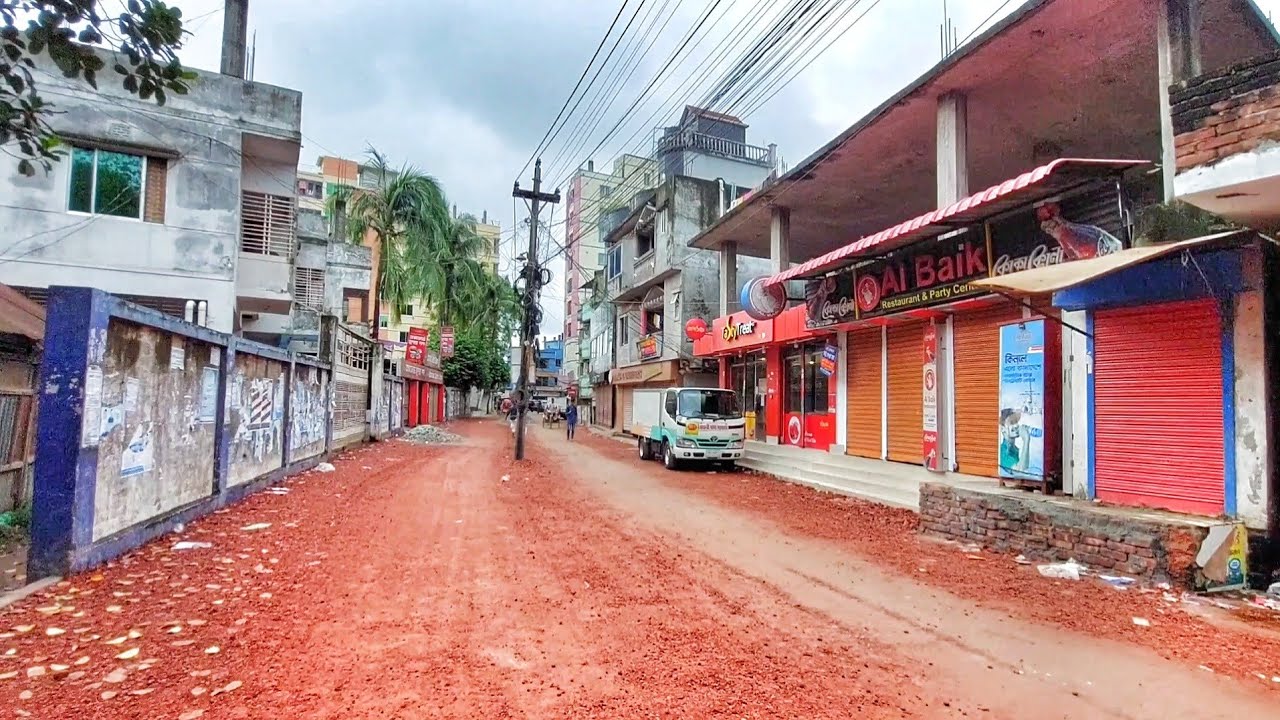 নরসিংদী পৌরসভার ব্রাহ্মন্দী খালপাড় এলাকায় রাস্তার কাজ হচ্ছে | টেকসই উন্নয়ন চাই 🙏#NarsingdiCityTour 🙃