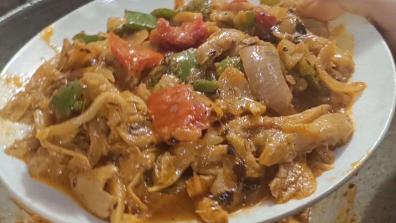 Mushroom masala kadai recipe in Bengali. Very tasty and delicious recipe.