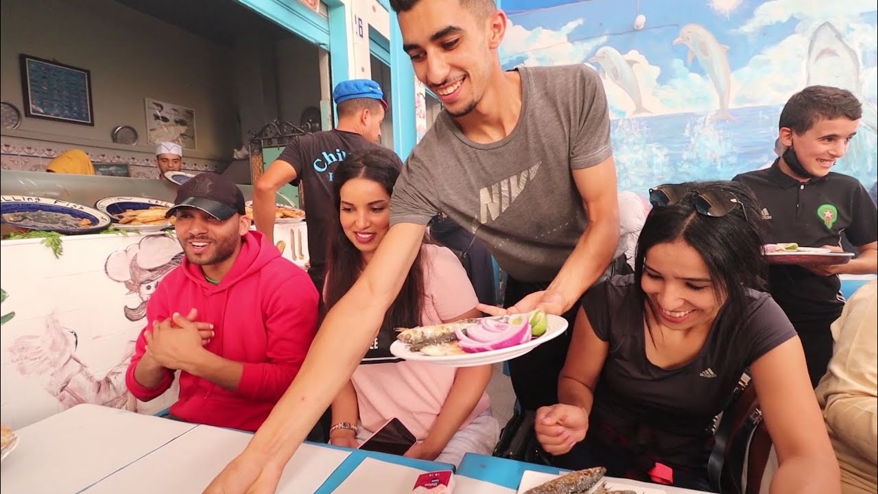 افضل مكان لأكل  شواية السردين في اكادير غير ب 10 دراهم 🐟🦀🦐