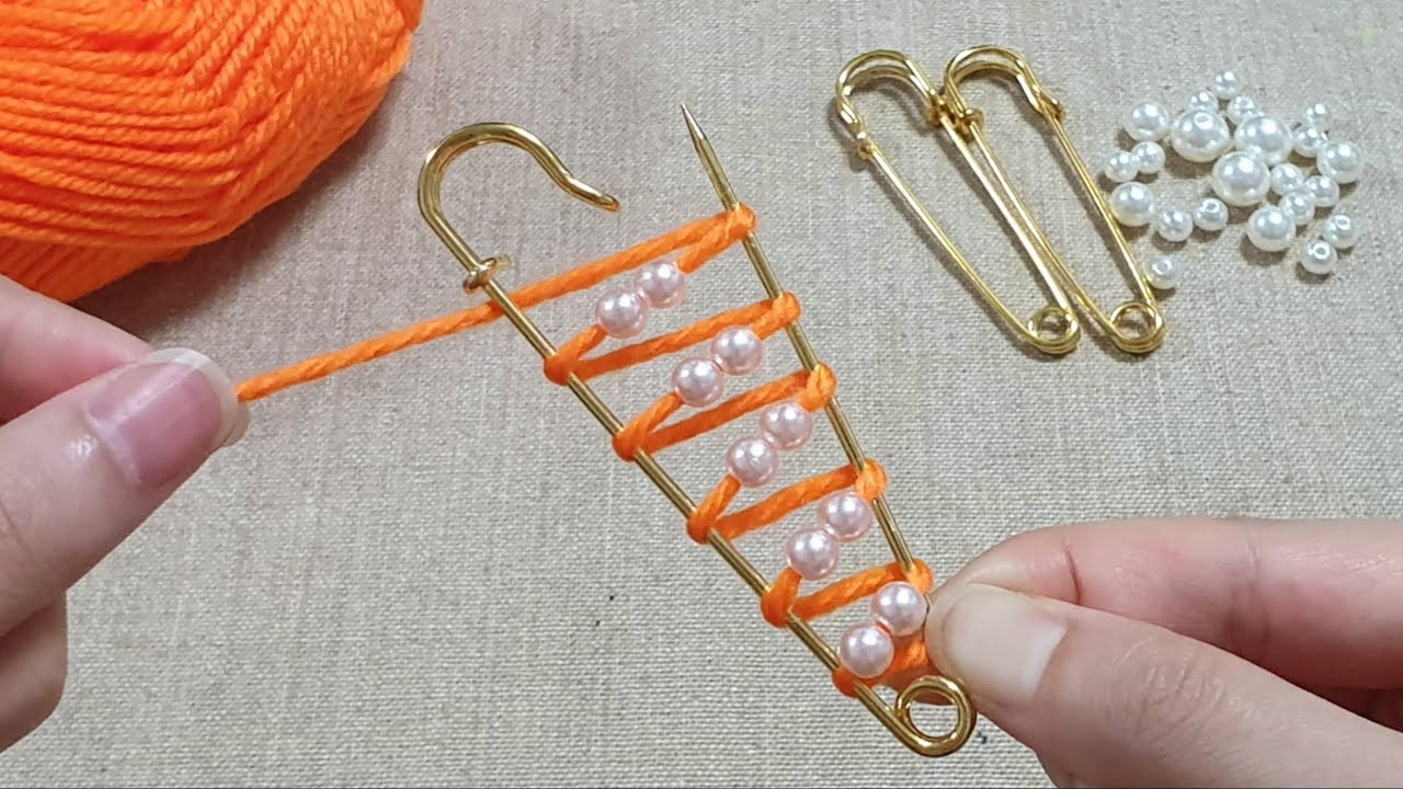 Super Easy Woolen Flower Making Ideas with Safety pin - Amazing Hand Embroidery Flower Design Trick