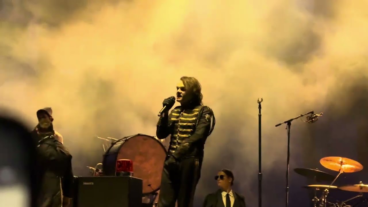 My Chemical Romance - Intro + The end + Dead! - Live in Brazil - 05-02-26