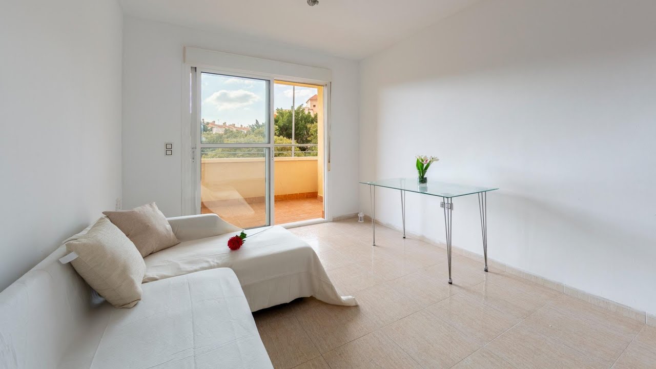 🏡 Aguadulce · Piso con terraza de 25 m² · Piscina y parking