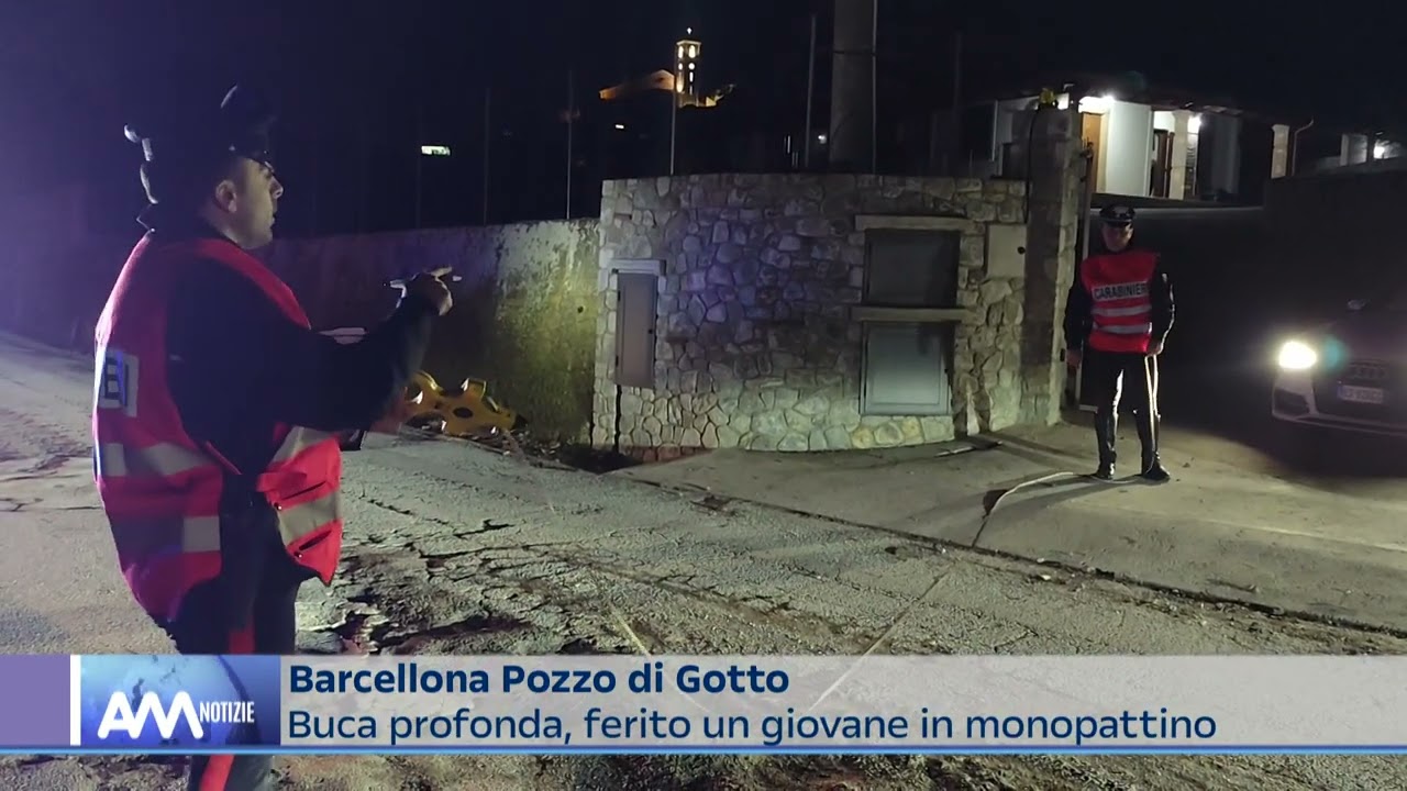Barcellona Pozzo di Gotto: incidente in via Onorevole Santi Recupero a causa di una profonda buca