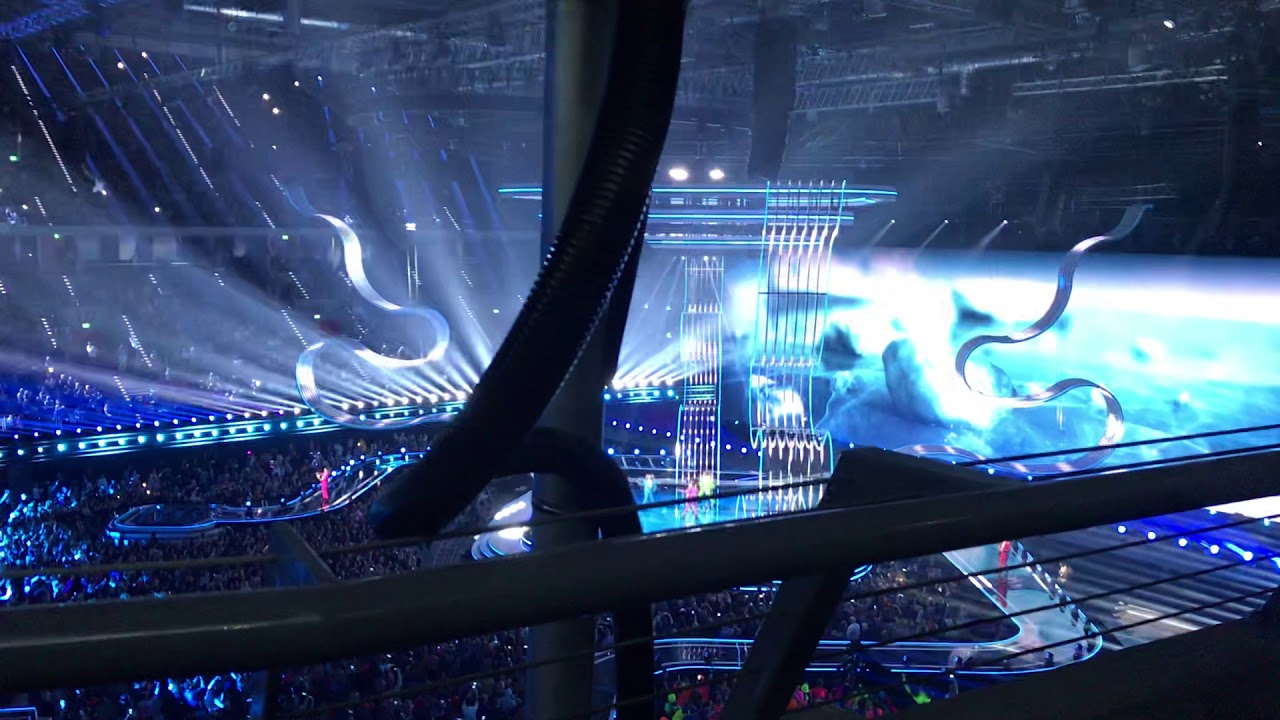 Viki Gabor - Superhero (live from the arena) Jury Final